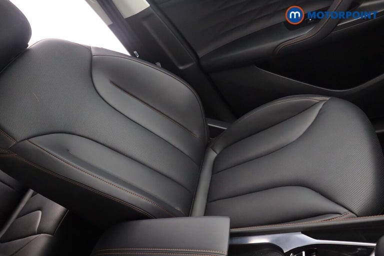 2025 MG MG HS 1.5 T-GDI Trophy 5dr DCT SUV Petrol Automatic