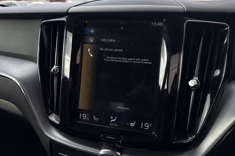 2019 Volvo XC60 2.0 B4 MHEV Momentum Auto AWD Euro 6 (s/s) 5dr SUV DIESEL Automatic