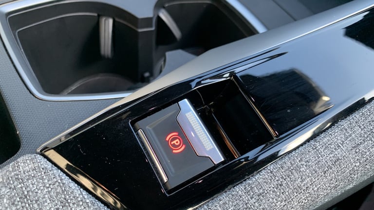 2024 Peugeot 3008 1.2 HYBRID GT SUV 5dr Petrol Hybrid e-DSC6 Euro 6 (s/s) (136 ps) SUV Hybrid Aut...