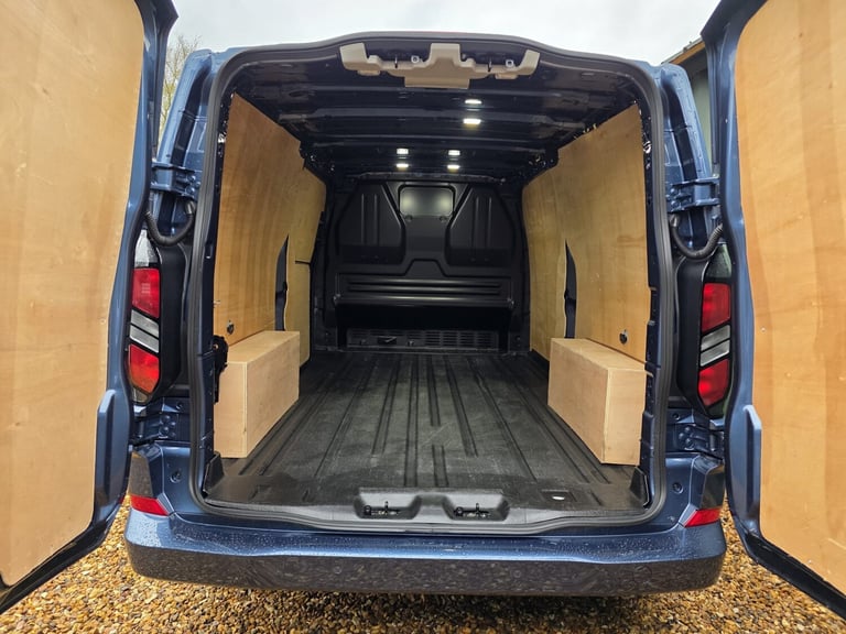 2024 Ford Transit Custom 2.0 EcoBlue 136ps L2 H1 Van Limited * PLUS VAT *  PANEL VAN Diesel Manual