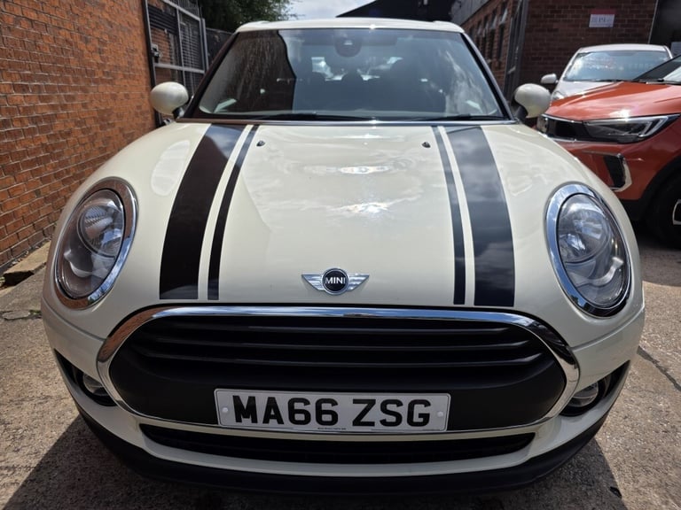 2016 MINI Clubman 1.5 ONE 5DR Manual White Estate Petrol Manual