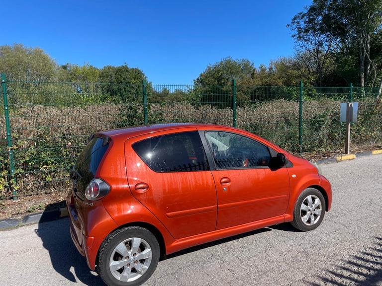 image for TOYOTA AYGO 1.0 VVT-I FIRE 12 REG ORANGE 5 DOOR MOT MARCH 30TH 2026 TAX £20 LOW INSURANCE 60+MPG