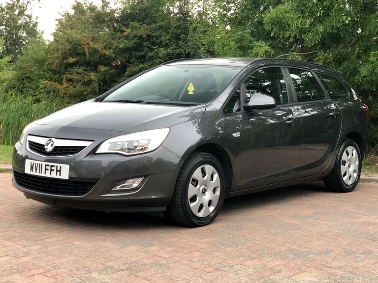 2011 VAUXHALL ASTRA TOURER 1.7 CTDi ecoFLEX ESTATE FULL SERVICE HISTORY LONG MOT 2 KEYS