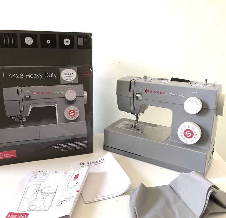 image for Singer Heavy Duty sewing Machine NEW with Warranty
