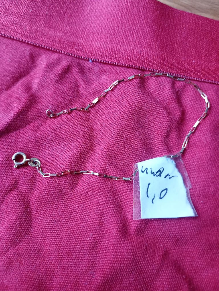image for Gold 9 ct bracelet hallmark 375