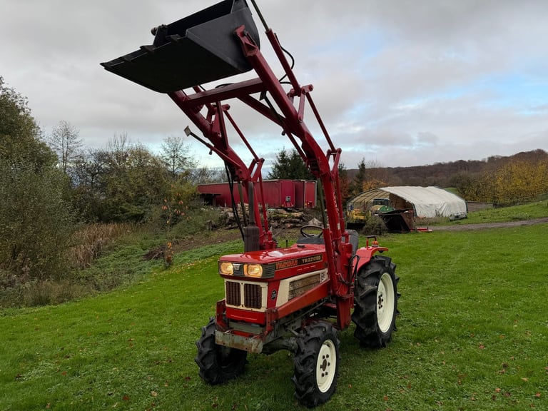 YANMAR YM2210BD 4WD TRACTOR WITH FRONT LOADER/ BUCKET ** WATCH VIDEO *** 22HP ** 1032 Hours