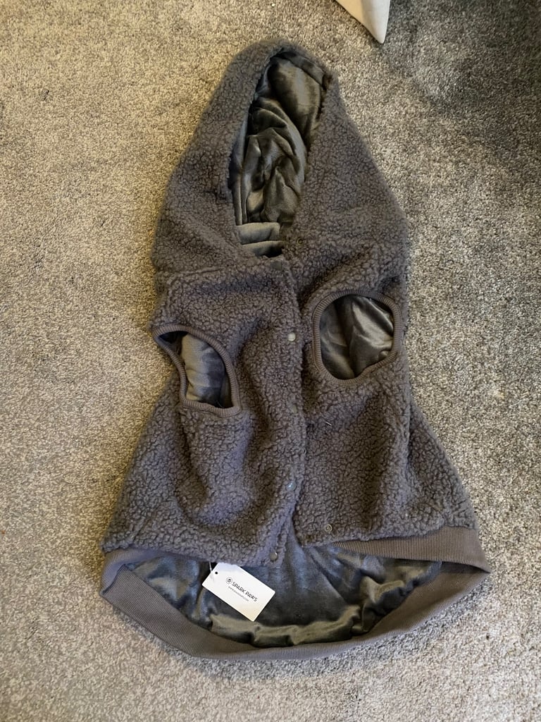 image for BRAND NEW Warm fleecy dog coat grey for Medium/big dog