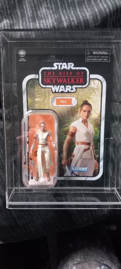 Star Wars figure with card 