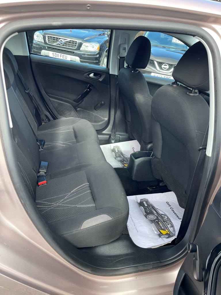 2014 Peugeot 208 ACTIVE 5-Door Petrol