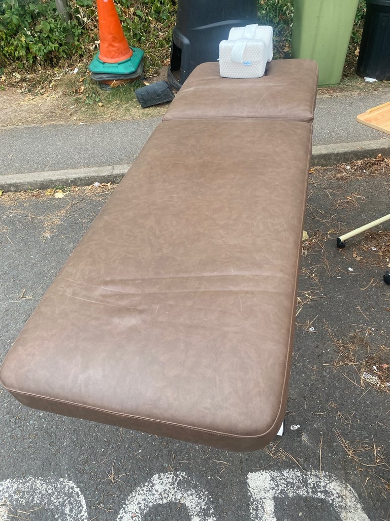 Massage Table 