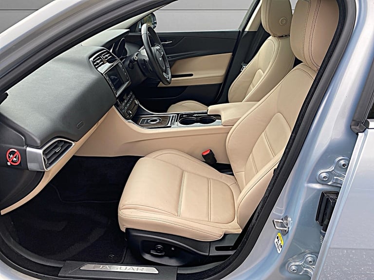 2015 Jaguar XE 2.0 Prestige 4dr Auto SALOON Petrol Automatic
