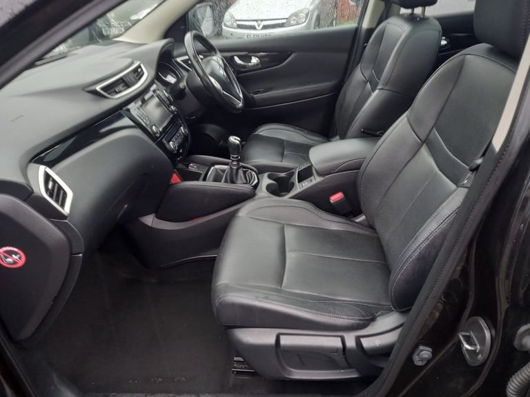 2014 Nissan Qashqai 1.5 dCi Tekna SUV 5dr Diesel Manual 2WD Euro 5 (s/s) (110 ps) Diesel Manual