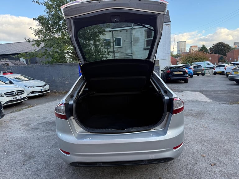  Ford Mondeo 1.8 TDCi Titanium + Euro 4 5dr Diesel Manual