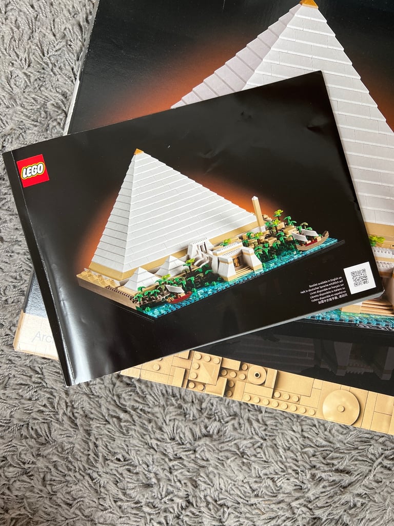 Lego Giza and Taj Mahal