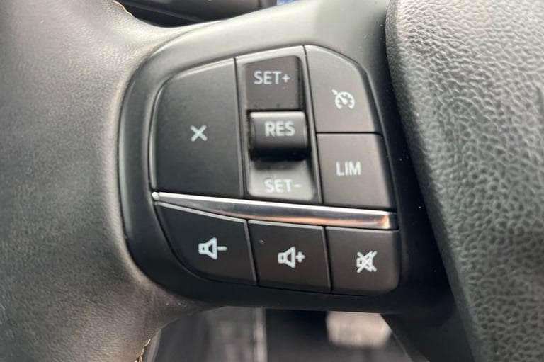 2024 Ford Kuga 2.5 Duratec 14.4kWh Vignale SUV 5dr Petrol Plug-in Hybrid CVT Euro 6 (s/s) SUV Hyb...