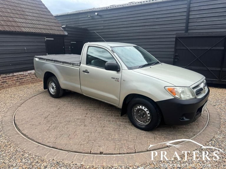 image for 2006 Toyota Hilux 2.5 D-4D HL2 Pickup 2dr Diesel Manual 2WD (102 bhp) PICKUP Diesel Manual