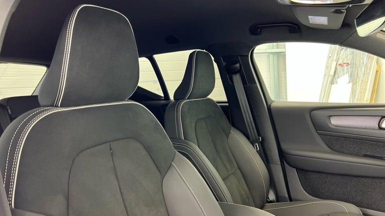 2023 Volvo XC40 Plus, B3 Mild hybrid, Petrol, Dark (360 Parking Camera, Apple Car Play) Estate Pe...