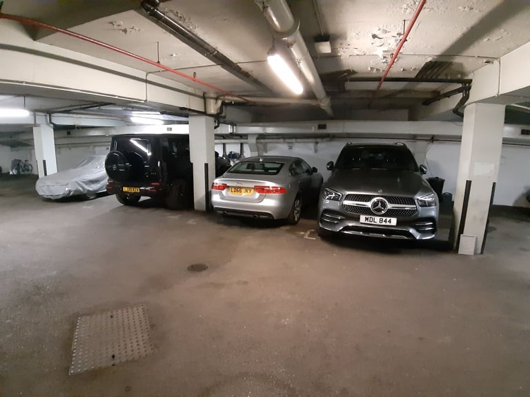 Secure Parking, 24/7 remote access, Ebury Street, Belgravia, SW1W.