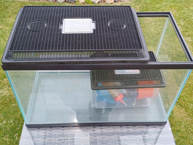 Terrarium and hamster bits