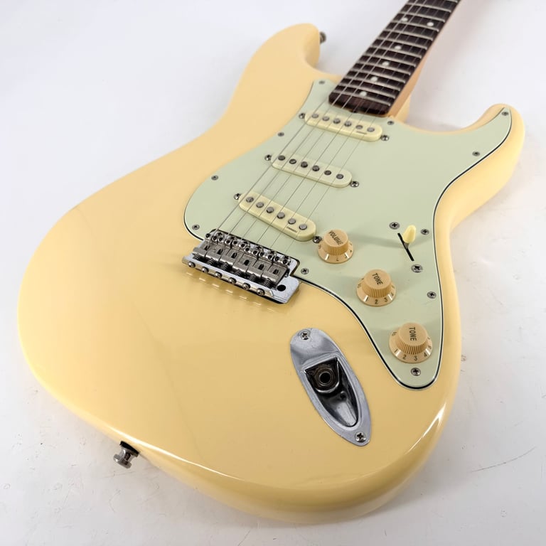 1994/95 Fender Japan Yngwie Malmsteen ST62-100YM Stratocaster - Yellow White - Trades