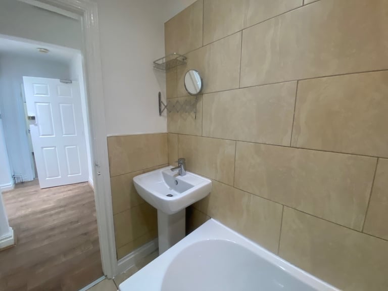 3 BEDROOM FURNISHED APARTMENT TO RENT IN KENSINGTON