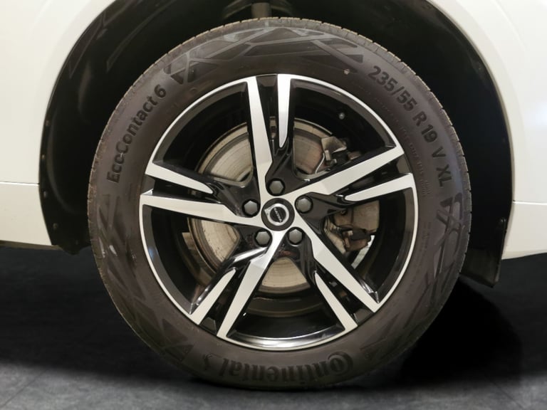 2022 Volvo XC60 2.0h T6 Recharge 11.6kWh R-Design SUV 5dr Petrol Plug-in Hybrid Auto AWD Eu Suv P...