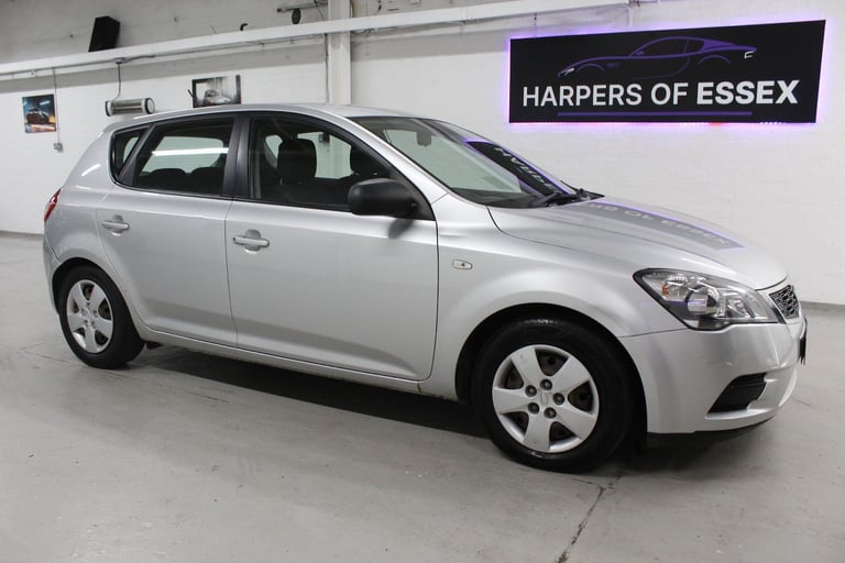 2010 Kia Ceed 1.4 1 Euro 4 5dr HATCHBACK Petrol Manual