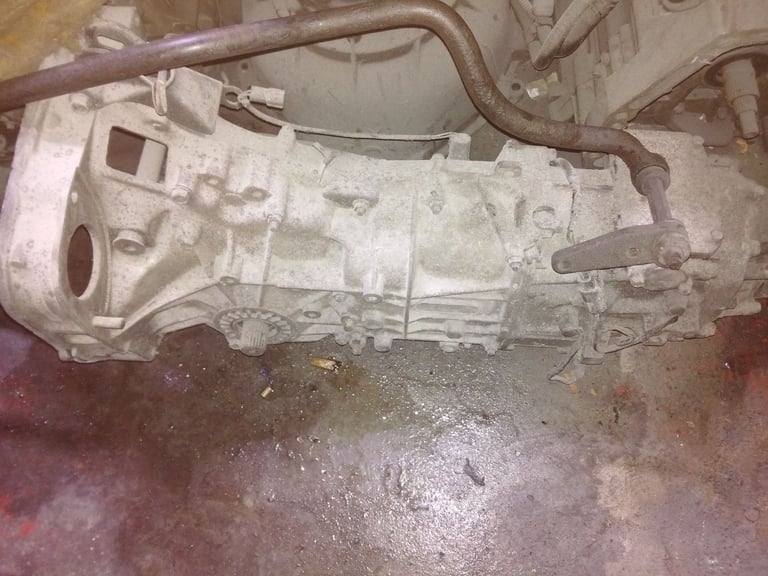 Subaru Impreza AWD 2.0 turbo GC8 1999 5 speed gearbox 