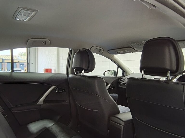2014 Toyota Avensis D-4D Icon Business Edition Saloon Diesel Manual