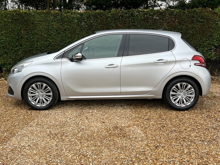 2018 Peugeot 208 1.2 PureTech Allure Hatchback 5dr Petrol EAT Euro 6 (s/s) (110 ps) Hatchback Pet...