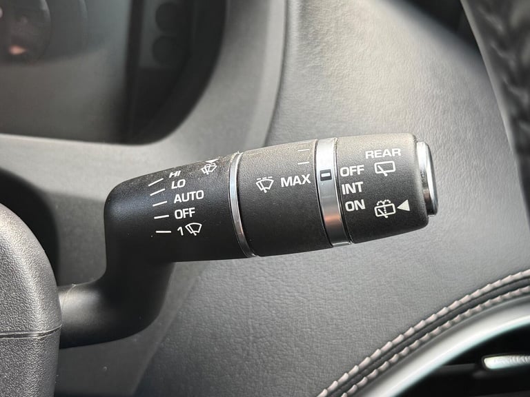 2017 Jaguar F-Pace 3.0 D300 V6 S Auto AWD Euro 6 (s/s) 5dr ESTATE Diesel Automatic