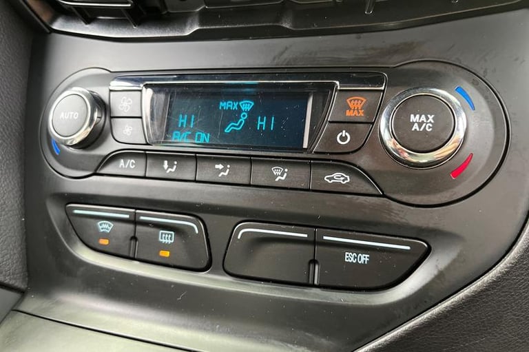 2013 Ford Focus 2.0T ST-3 5dr HATCHBACK PETROL Manual