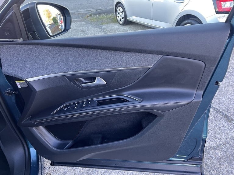 2017 Peugeot 5008 2.0 BlueHDi GT Line 5dr HATCHBACK DIESEL Manual