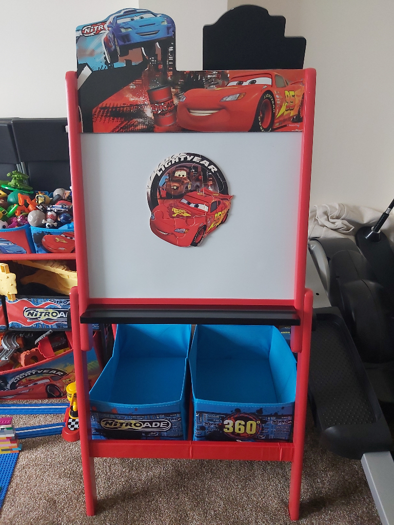 Disney Cars wooden easel - blackboard & magnetic whiteboard
