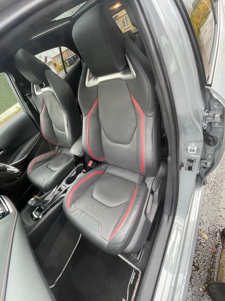 TOYOTA COROLLA PETROL HATCHBACK 1.8 VVT-i Hybrid Excel 5dr CVT [Panoramic Roof]