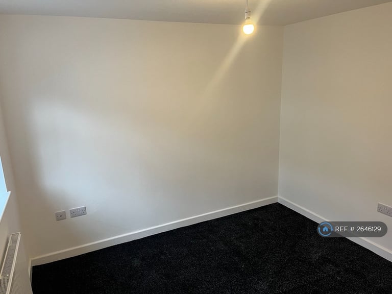 1 bedroom flat in St. Barnabas Road, Middlesbrough, TS5 (1 bed) (#2646129)