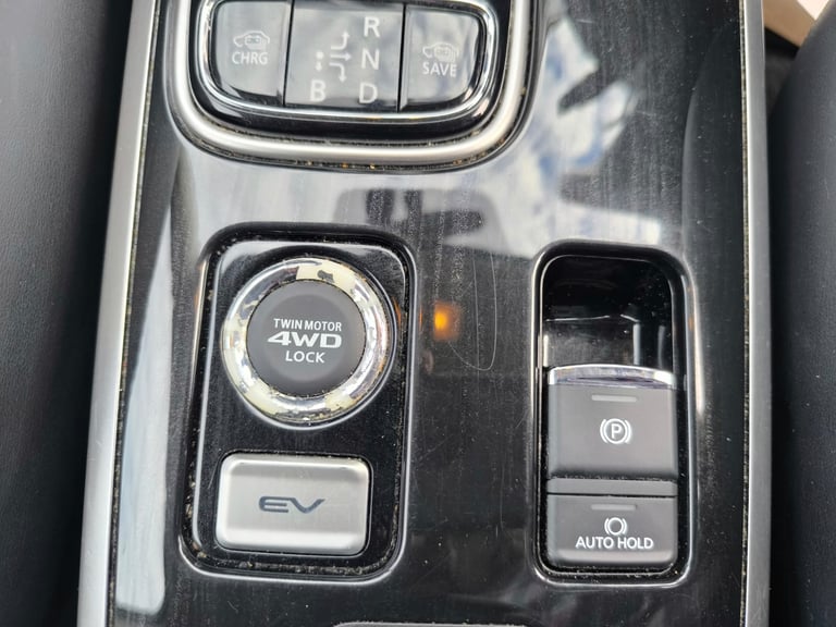 2018 Mitsubishi Outlander 2.0 Plug-in Hybrid PCO Ready 12kWh 4h SUV 5dr 4WD 2 Keys Euro 6 ULEZ Fr...