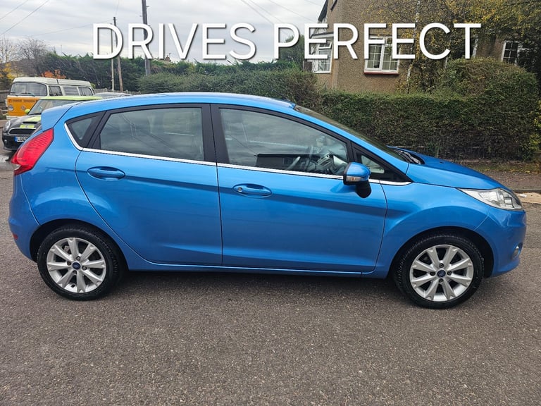 fiesta 1.4 zetec 2key SERV HIS NEW CLUTCH AN CAMBELT DRIVES PERFECT IMMACULATE 