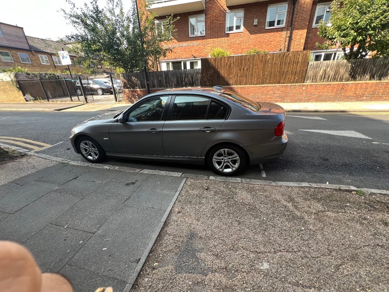 BMW, 3 SERIES, Saloon, 2011, Manual, 1995 (cc), 4 doors