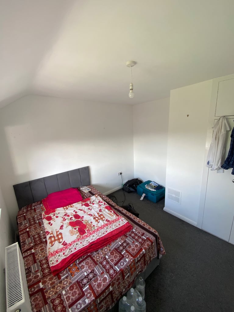 Double room for rent in Woking, Sheerwater £650pm