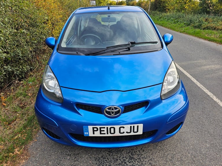 2010 Toyota AYGO 1.0 VVT-i Blue 3dr HATCHBACK Petrol Manual