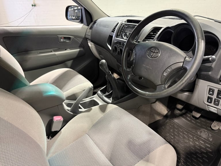 2010 60 TOYOTA HI-LUX 2.5 D-4D HL3 PICKUP 4DR DIESEL MANUAL 4WD (194 G/KM, 144 B