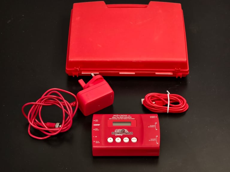 image for 🟩 Decimator Design MD-Cross V2 | HDMI / SDI Cross Converter | With Case & Cables