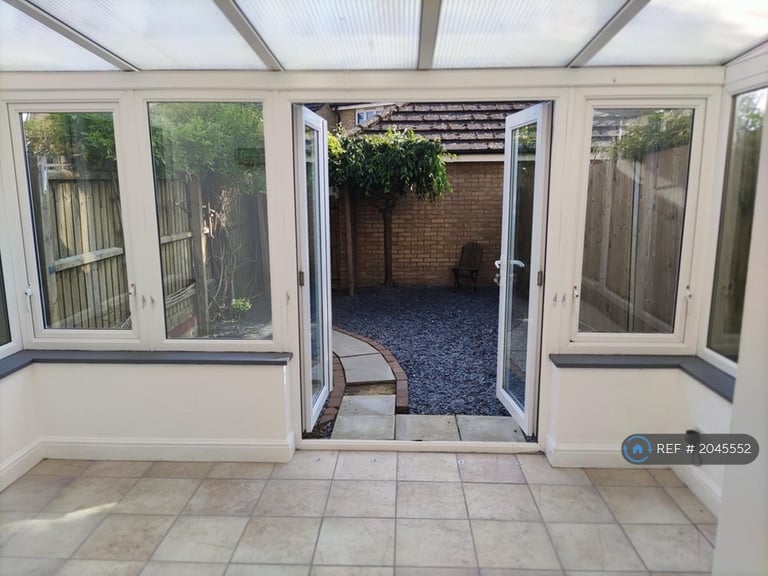 2 bedroom house in Brambling Close, Stowmarket, IP14 (2 bed) (#2045552)