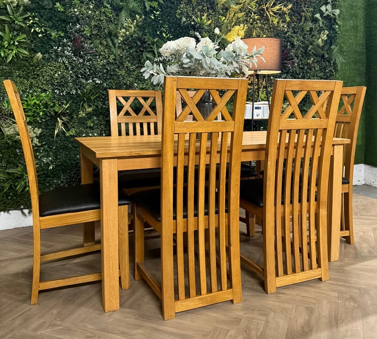 image for Solid oak kitchen table & 6 chairs/dining set