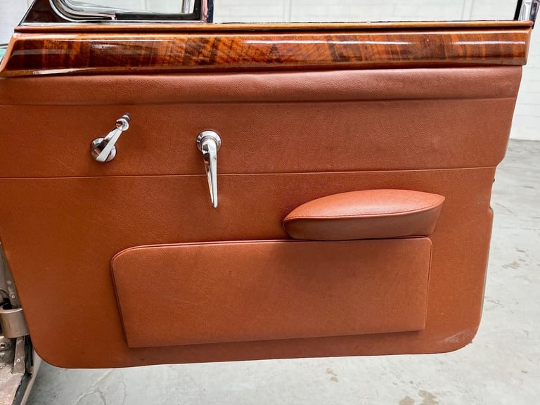 1965 Daimler V8 Petrol Automatic