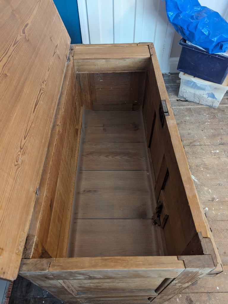 Antique Pine Mule Chest (Blanket Chest)