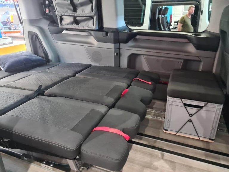 Ford Transit Custom FLEX model Camper/MPV with elevating roof