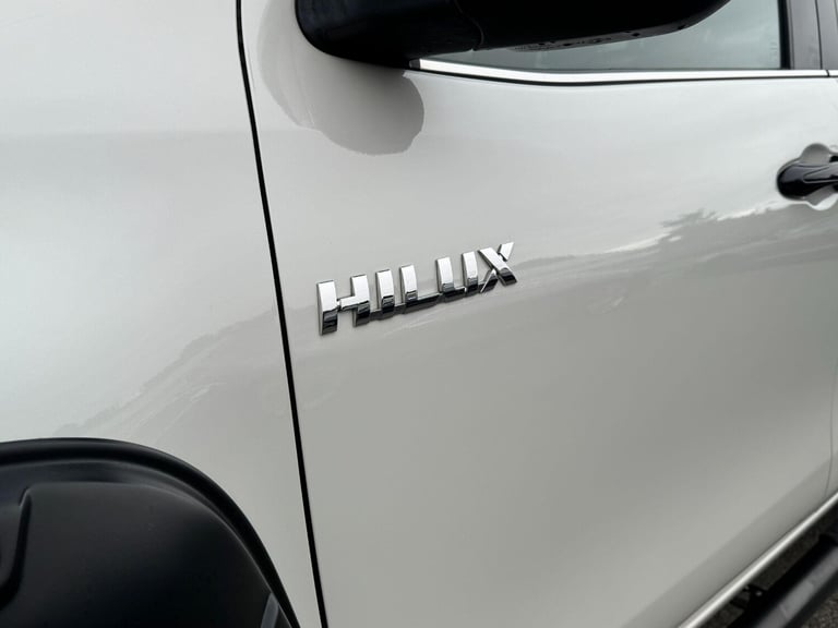 2020 Toyota Hilux 2.4 D-4D Invincible X Auto 4WD Euro 6 (s/s) 4dr (TSS) PICK UP Diesel Automatic