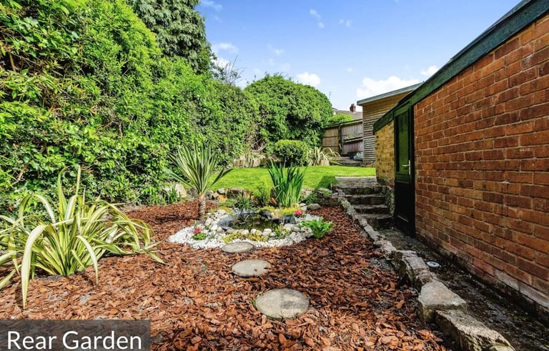3-Bedroom House Available for Long-Term Lease 